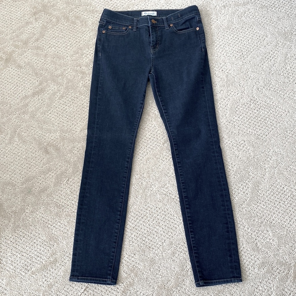 Madewell Alley straight jeans. Dark wash size 29. Excellent condition.